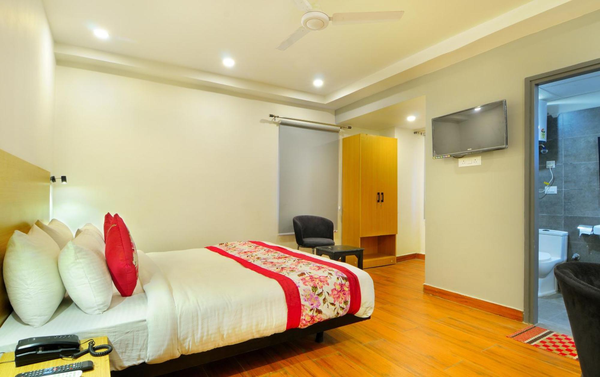 Hotel Emporio Near New Delhi Railway Station Dış mekan fotoğraf